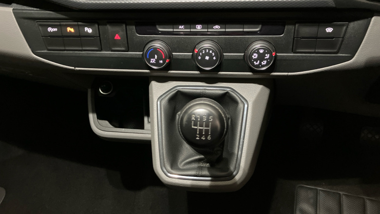 Volkswagen Transporter T32 Lwb Diesel 2.0 TDI 150 Highline Kombi Van